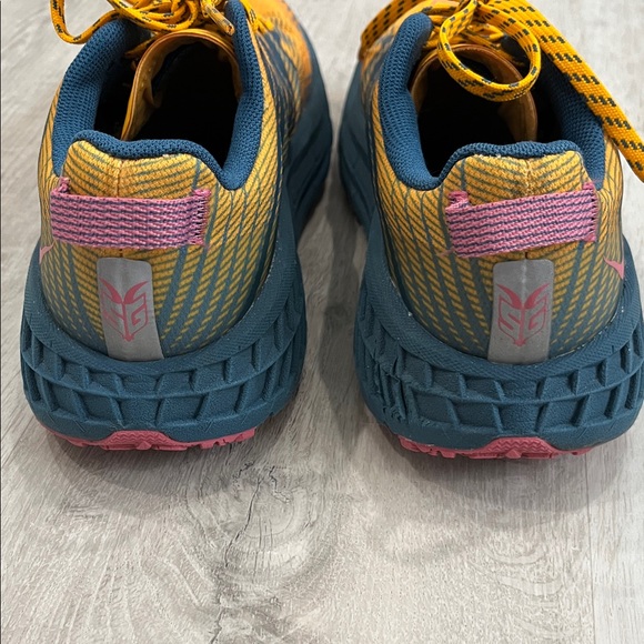 Hoka One One Speedgoat 4 Trail Running Shoes Sneakers Womens 7.5 Hiking Gorpcore - Picture 8 of 11